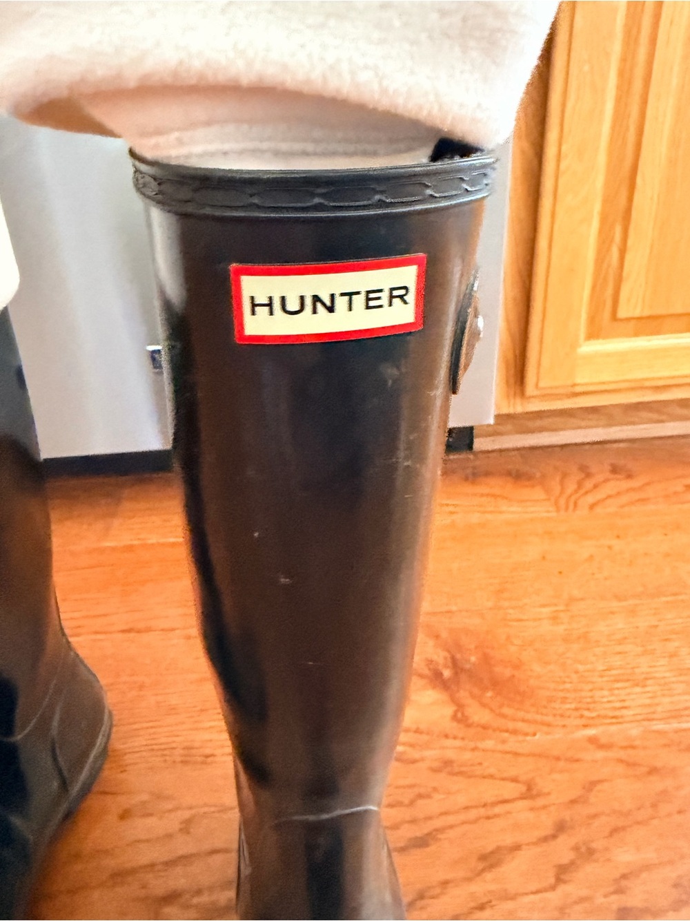 Hunter Black Rain Boots with Cream Fleece Cuffs - Picture 3 of 5